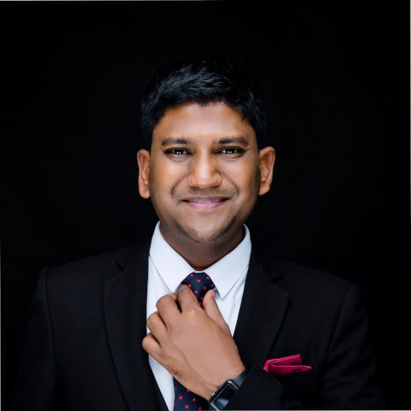 Deepak Gupta headshot